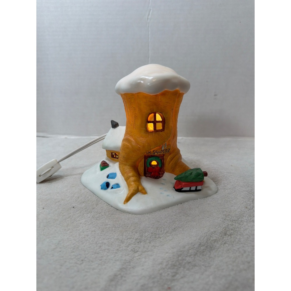 Disney Winnie the Pooh Mr Sanders Tree House Christmas Village Light Up Yellow